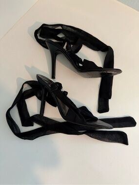 BCBG MaxAzria Black wrap-up Tie-Ankle High Heel Sandals